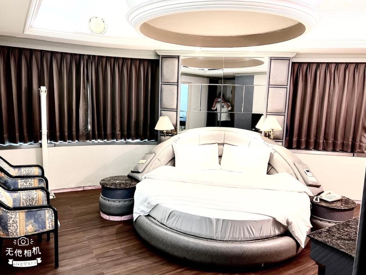 Blue Sky Hotel Tainan Zewnętrze zdjęcie