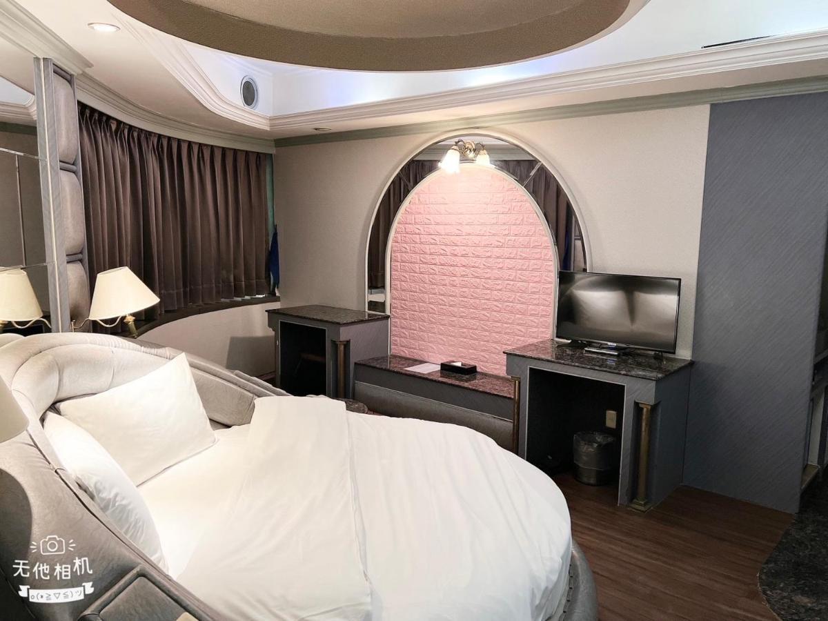 Blue Sky Hotel Tainan Zewnętrze zdjęcie
