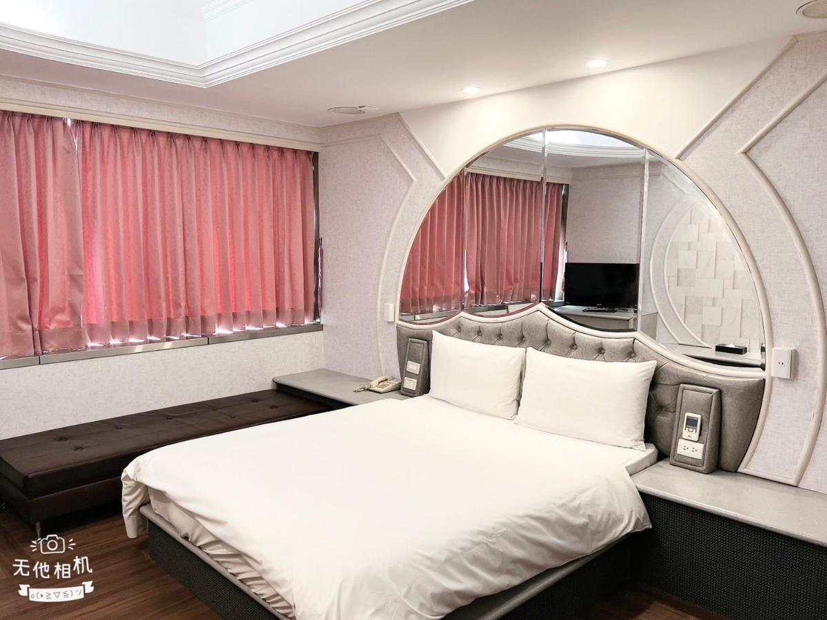 Blue Sky Hotel Tainan Zewnętrze zdjęcie
